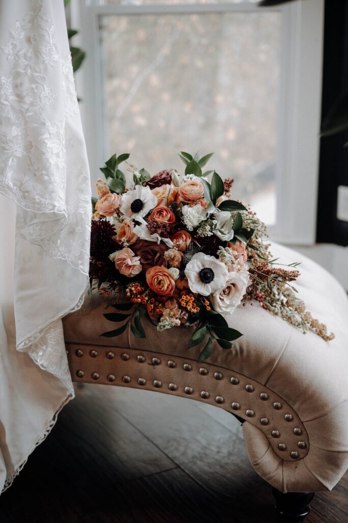 stunning wedding flowers