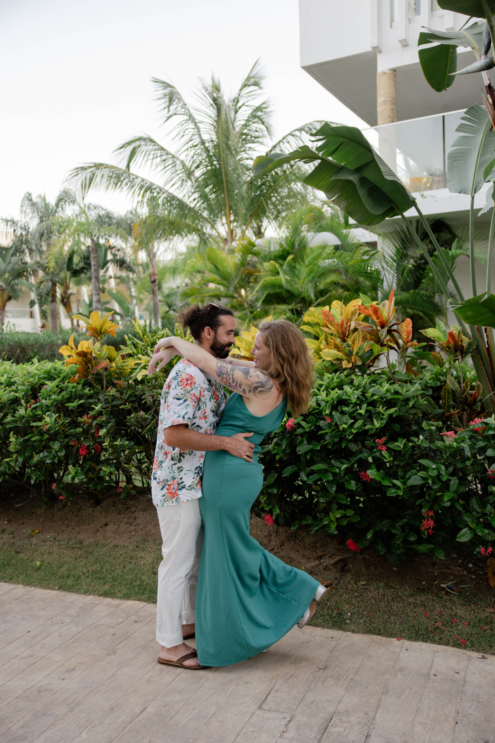 documentary style photos from a  beautiful dreams onyx punta cana wedding