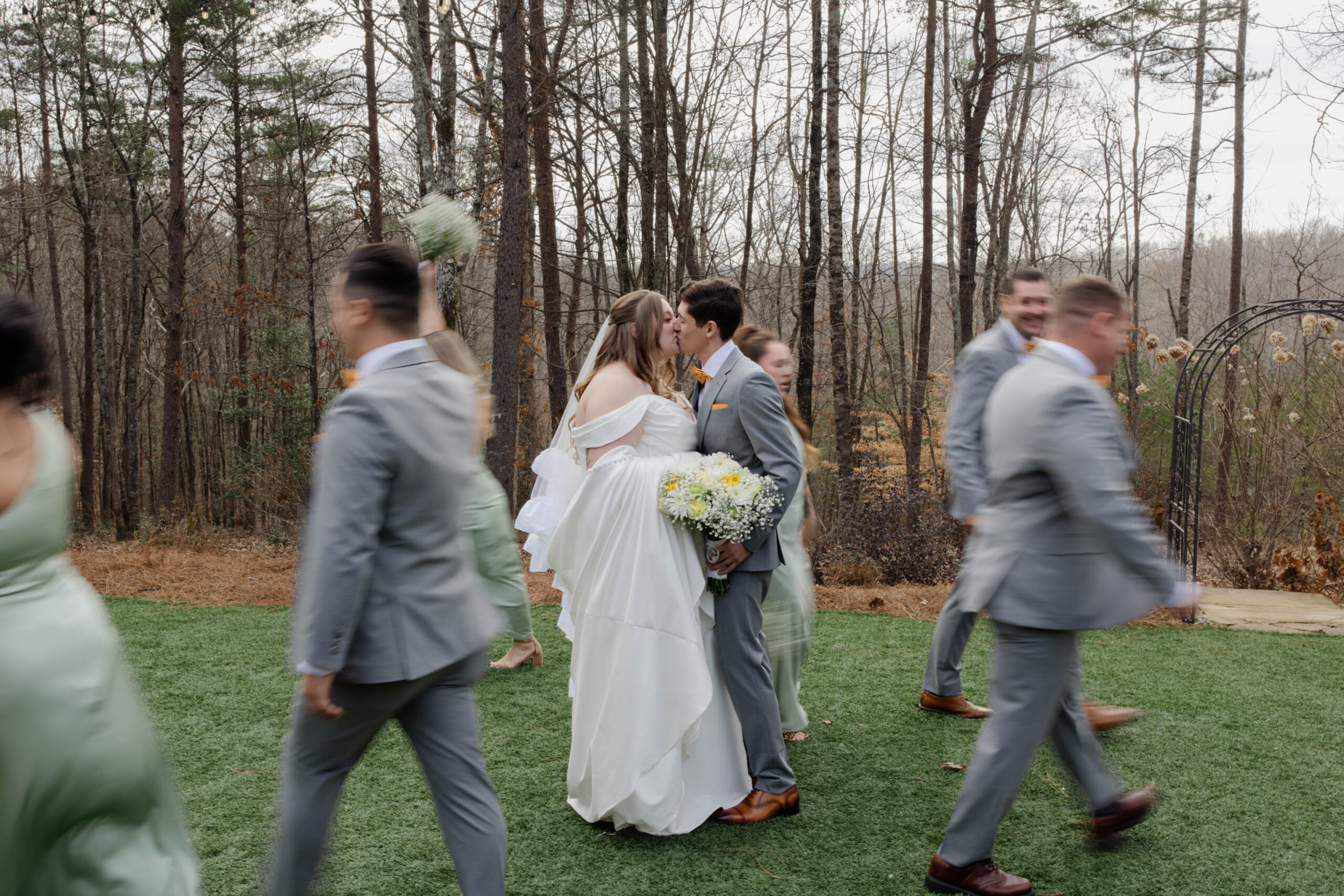 small intimate wedding day at the beautiful Juliet Chapel wedding venue