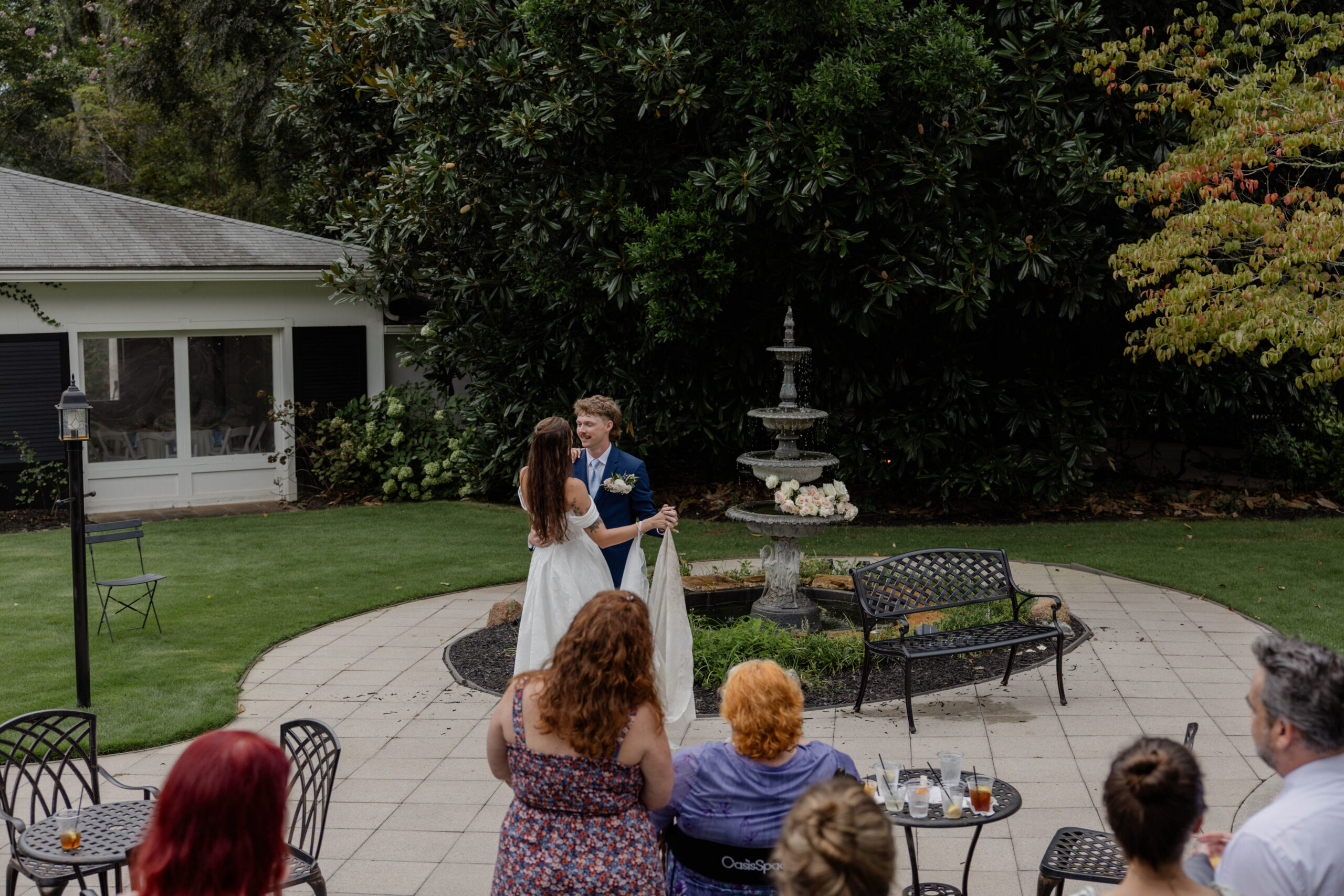 candid style wedding photos from a beautiful wedding in Georgia
