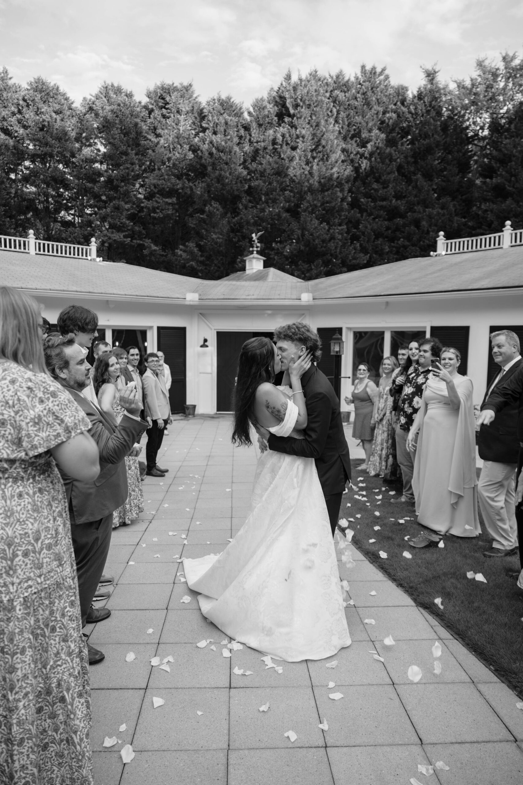 candid style wedding photos from a beautiful wedding in Georgia
